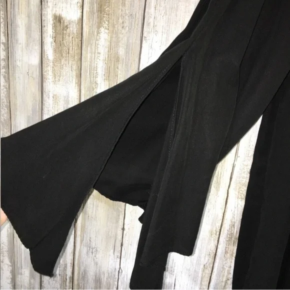Do+Be Black Off The Shoulder Wide Sleeve Bouse - Picture 2 of 3